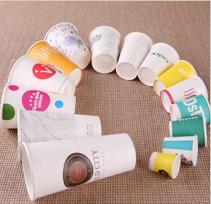 Tazze di carta a parete semplice stampate abitudine per bere freddo con i coperchi di plastica