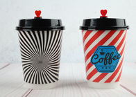 Porcellana La bella abitudine doppia ha stampato le tazze di carta ha isolato le tazze di carta con i coperchi del caffè società